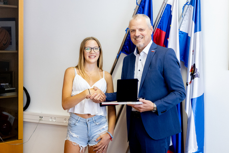 PODELITEV PRIZNANJ ZA ODLIČNOST V OSNOVNI ŠOLI 12.6.2025 - Valter Leban-0043